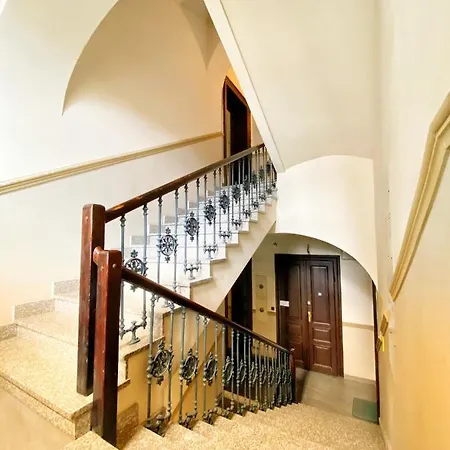 Czarny Z Jacuzzi Apartment *