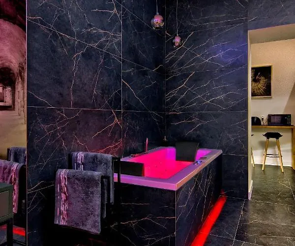 Czarny Z Jacuzzi * Kraków