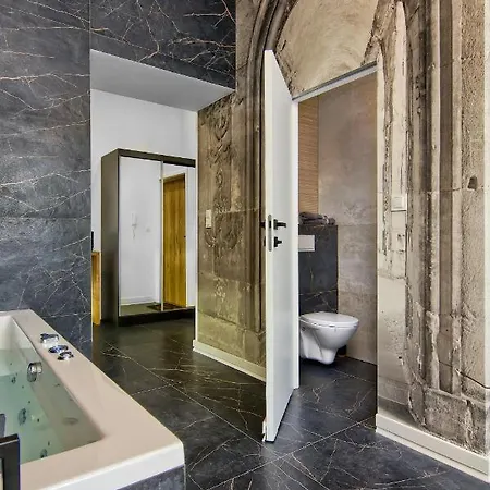 Apartamento Czarny Z Jacuzzi