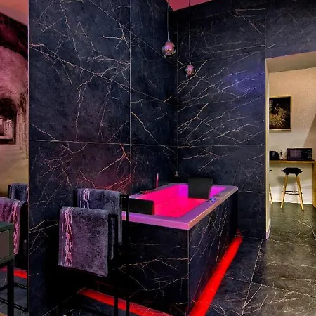 Czarny Z Jacuzzi * Cracóvia