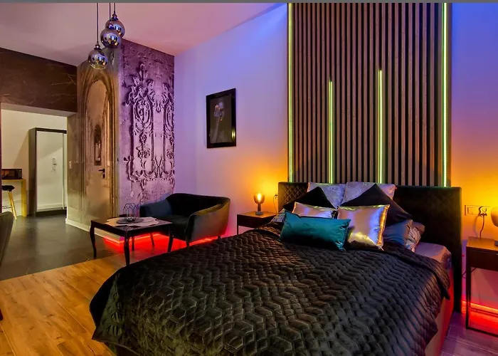 Czarny Z Jacuzzi كراكوفيا